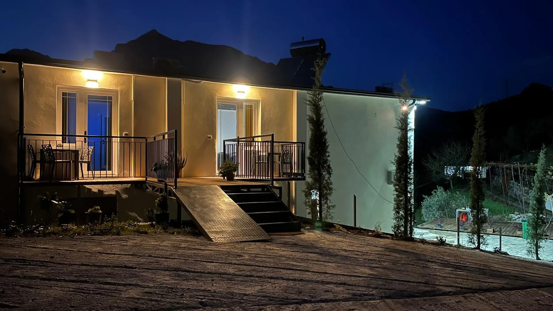 Hotel Davids Koman Albanië